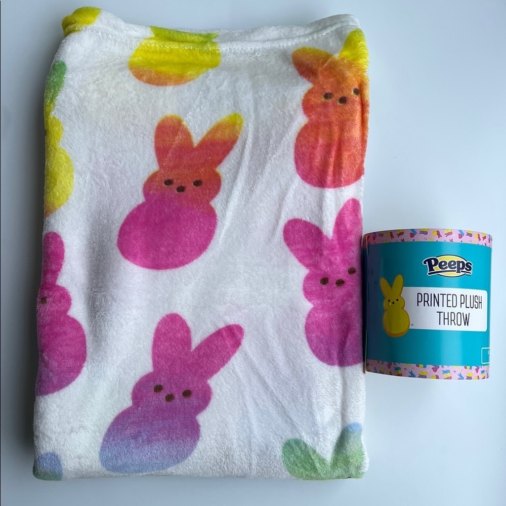 Peeps Marshmallow Chicks Printed Plush Throw Blanket - Picture 3 of 10